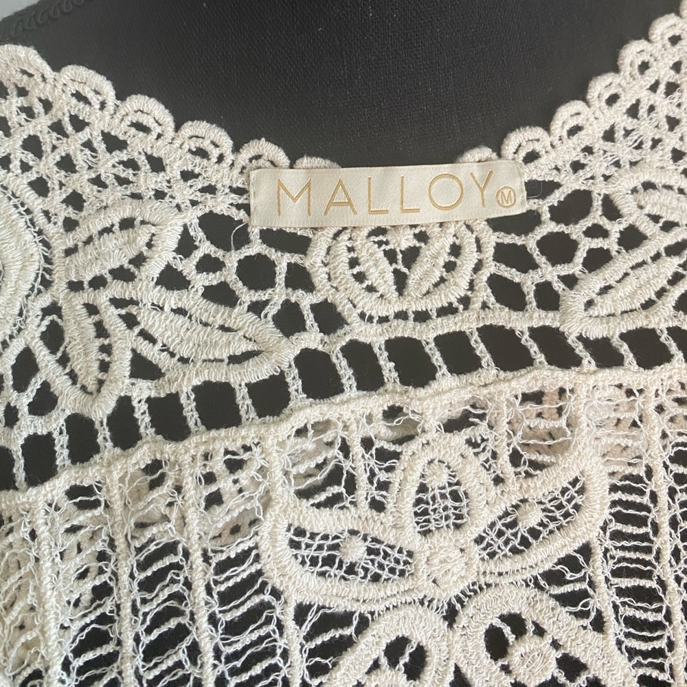 Malloy Lace Top - Picture 4 of 5